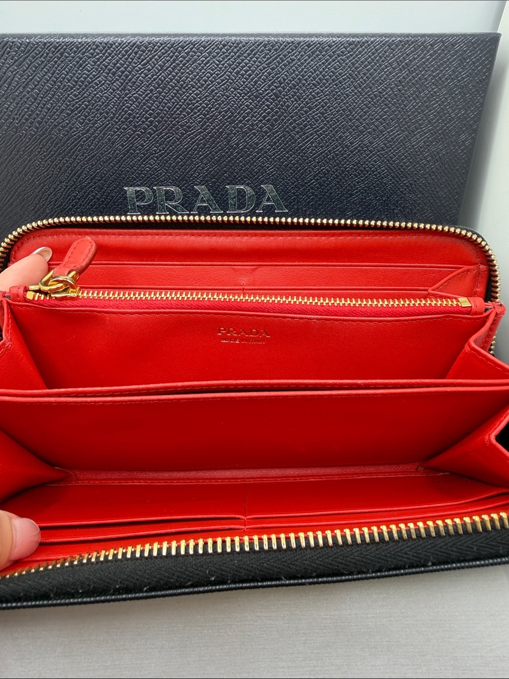 Prada black leather wallet ghw (full set) - Picture 3 of 4